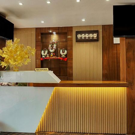 Hotel Sayba Executive Пюн Екстериор снимка