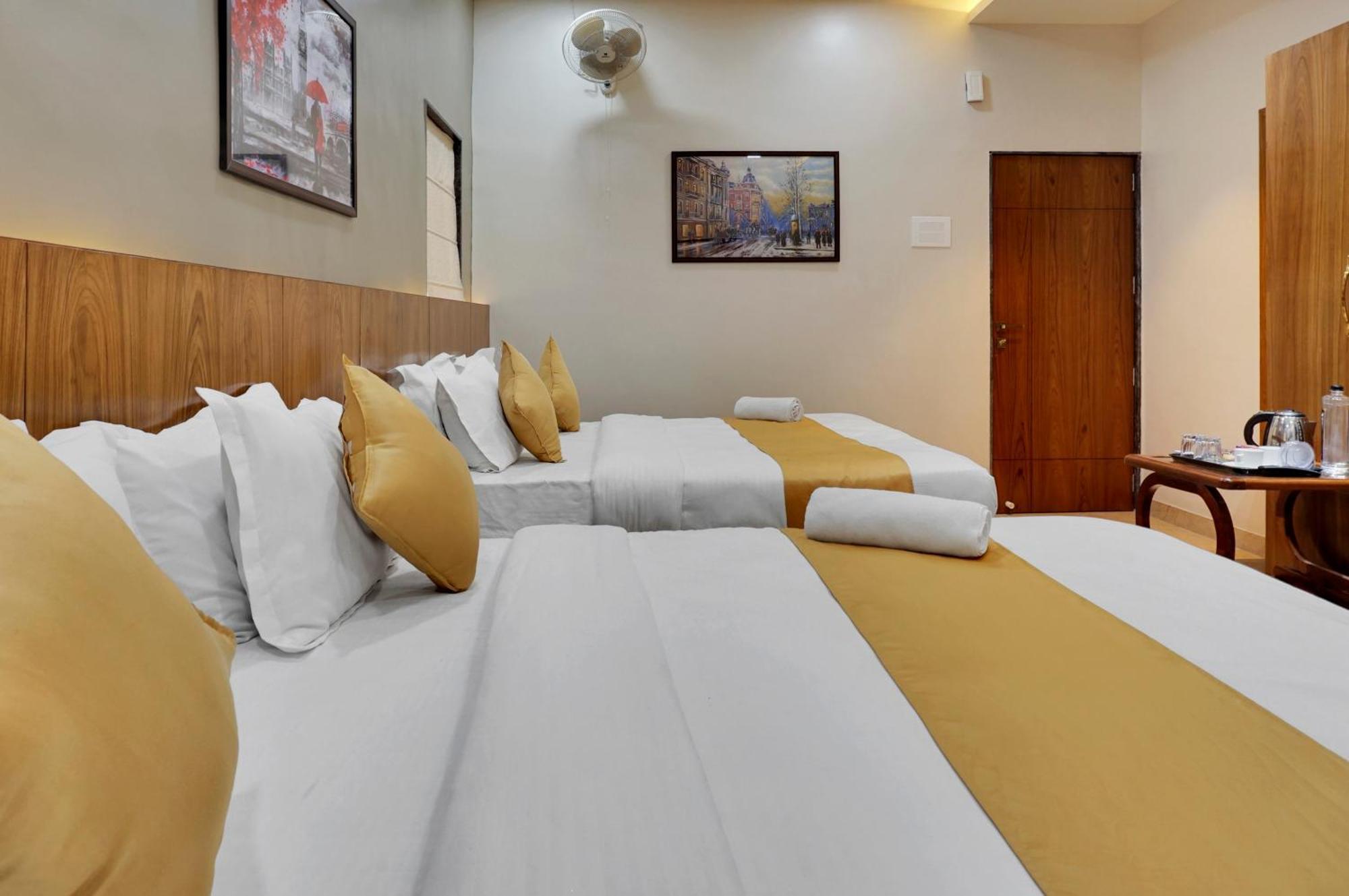 Hotel Sayba Executive Пюн Екстериор снимка