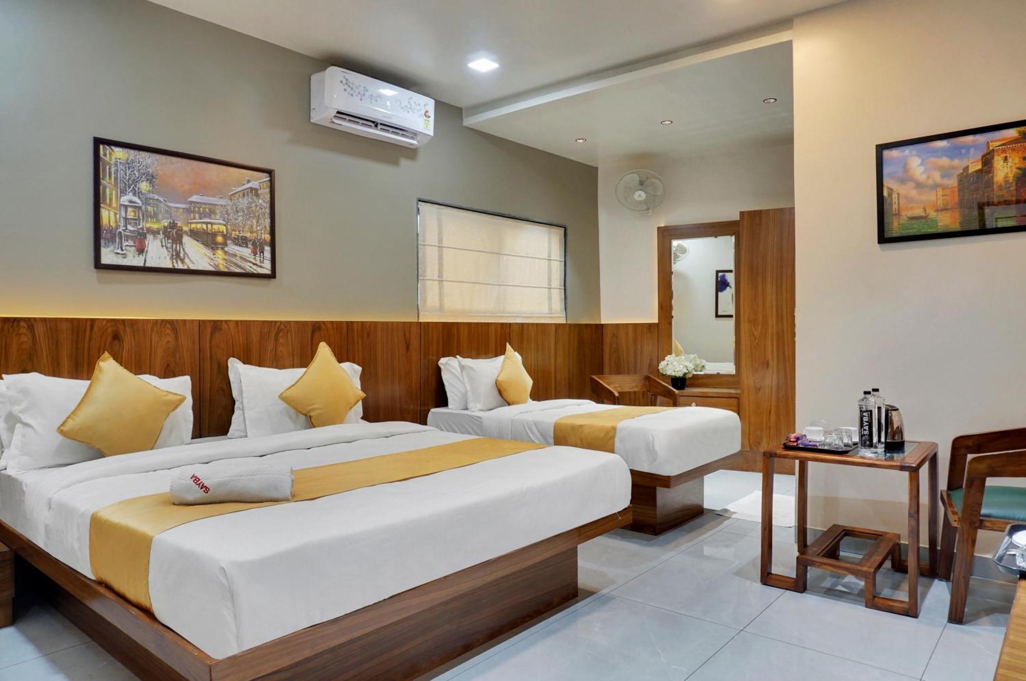 Hotel Sayba Executive Пюн Екстериор снимка